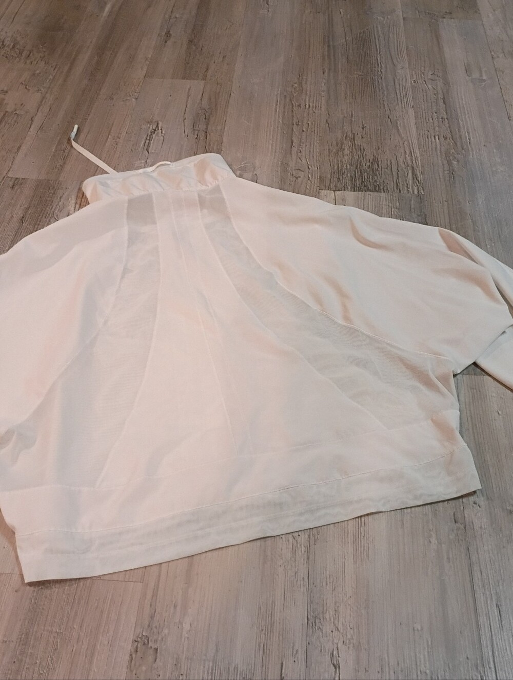Lululemon - Picture 5 of 10